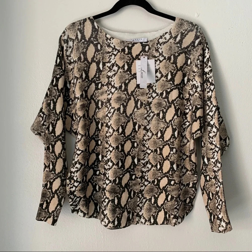 Liquid by Sioni sneak‎ skin color women sweater S